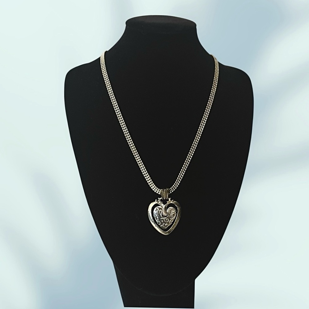 Elegant Silver Tone Heart Pendant Necklace